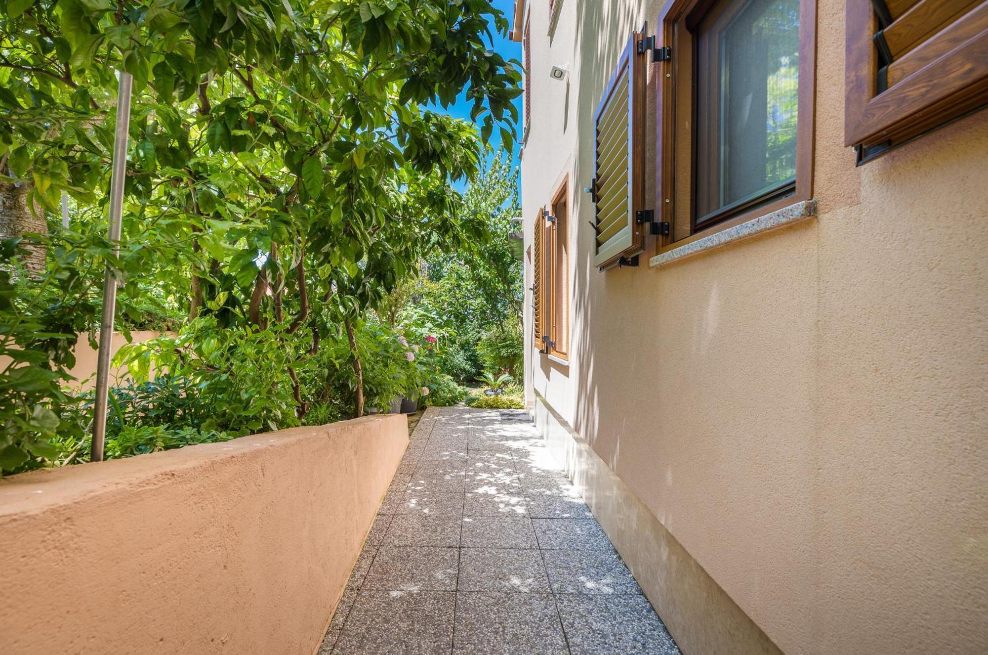 Apartman Gardenia วิงกุรัน ภายนอก รูปภาพ